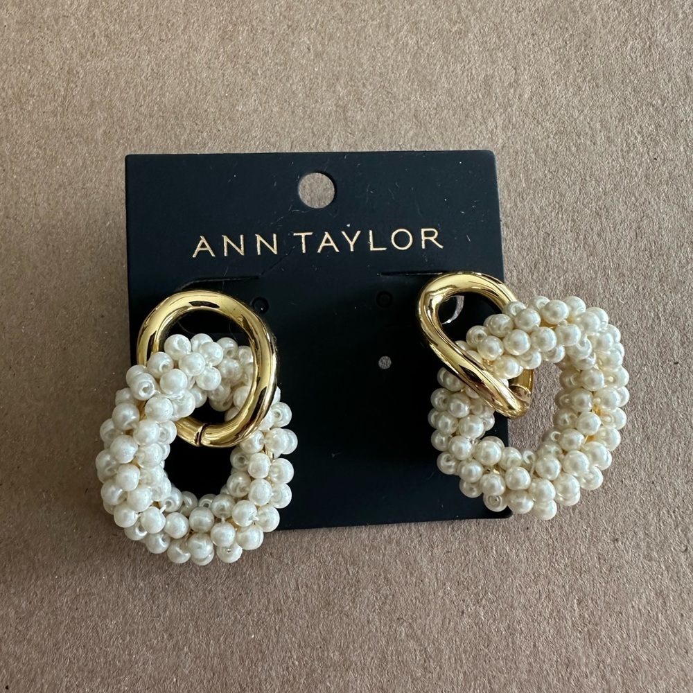 Pearl and gold earrings